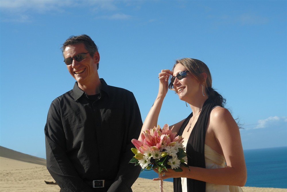 Cassandra and Greg held their commitment ceremony on the famous Carlo Sand Blow.  A stunning sand escarpment famous for panoramic views of Fraser Island and Double Island Point from Rainbow Beach.